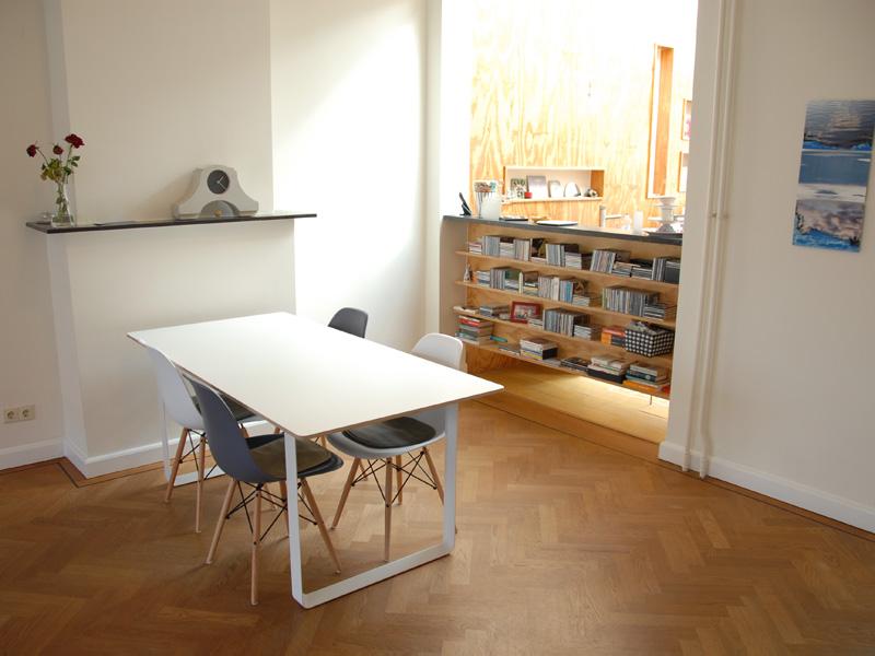 Interieur woonkamer Na